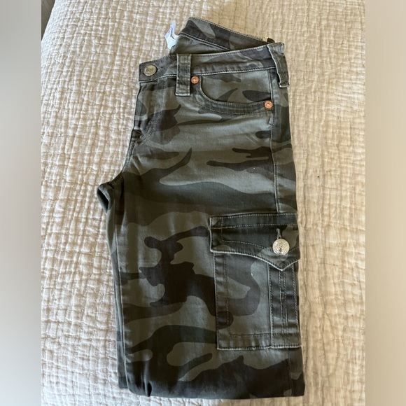 True religion size 28 US camouflaged skinny cargo pants - Picture 6 of 7